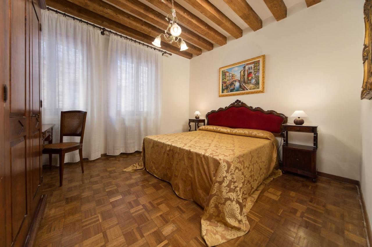 Апартаменты At 2 Minutes From San Marco Square Венеция Экстерьер фото
