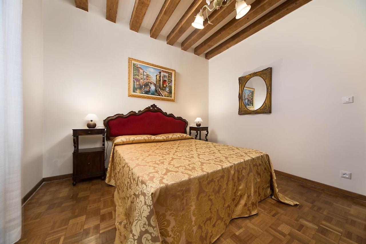 Апартаменты At 2 Minutes From San Marco Square Венеция Экстерьер фото