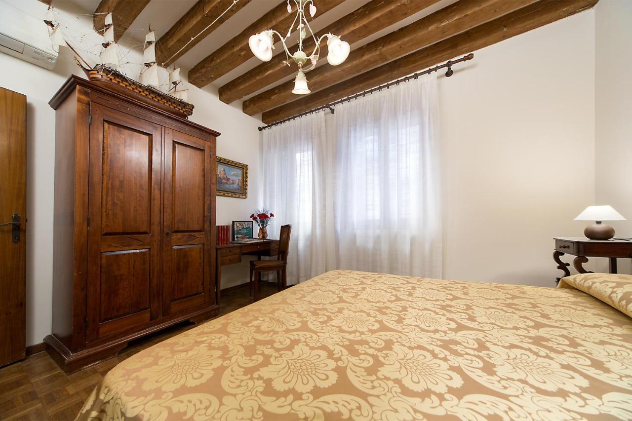 Апартаменты At 2 Minutes From San Marco Square Венеция Экстерьер фото
