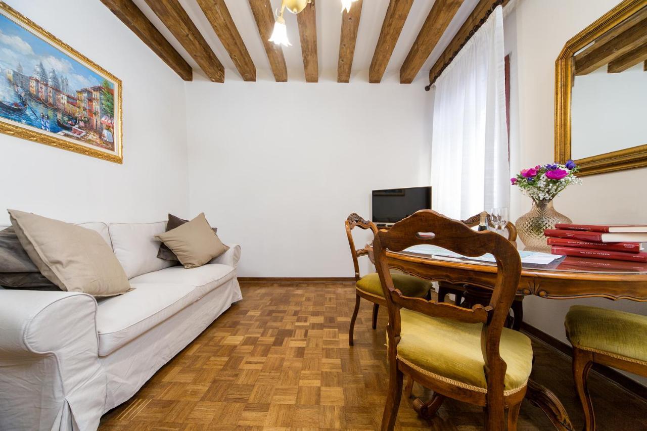 Апартаменты At 2 Minutes From San Marco Square Венеция Экстерьер фото
