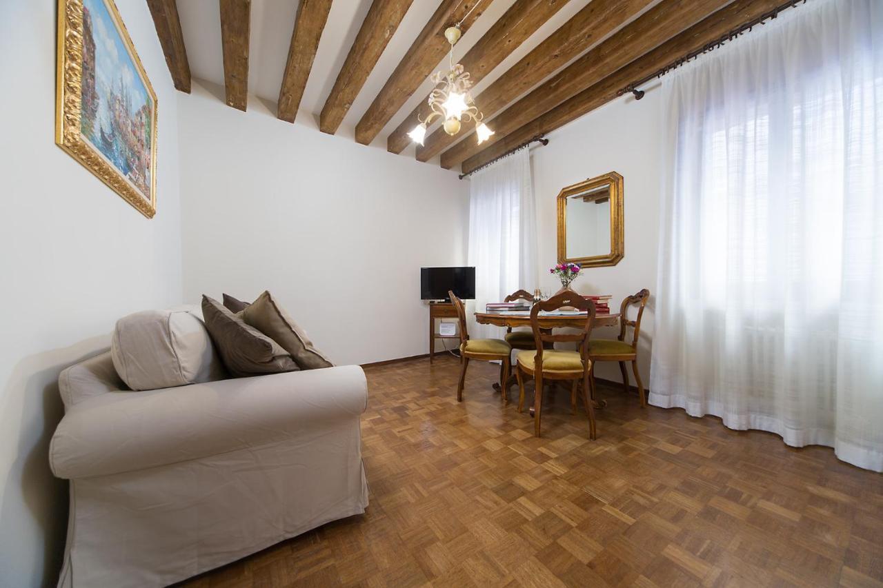 Апартаменты At 2 Minutes From San Marco Square Венеция Экстерьер фото